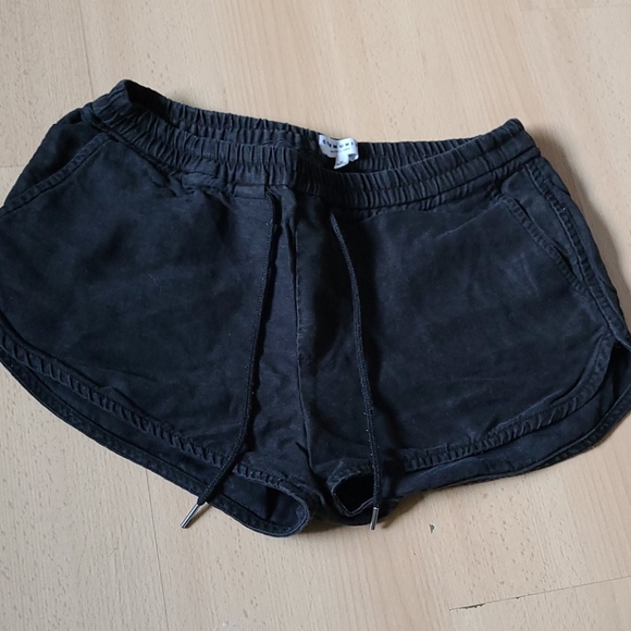 Linen shirts - Aritzia - Picture 1 of 2